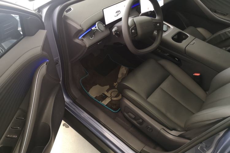 Used Nissan N6 2026 Model 180 Max Driver Seat