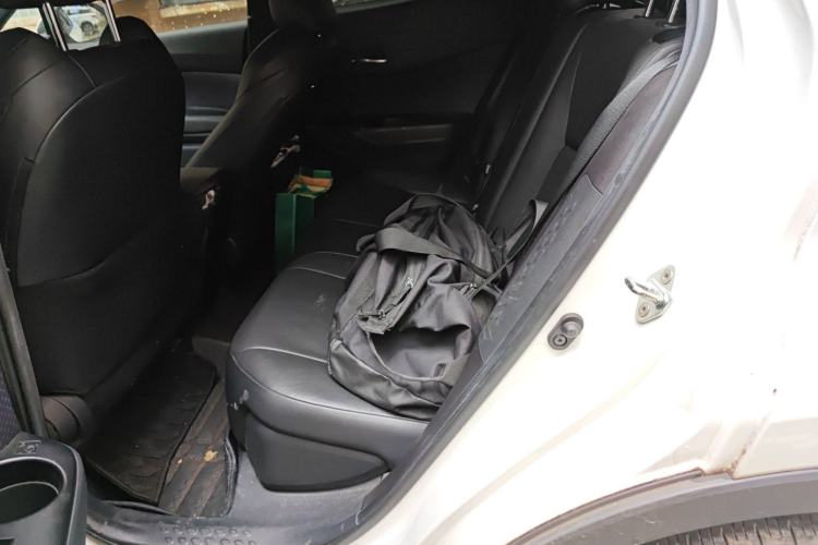 Used Toyota IZOA 2018 2.0L Yichi Version China VI Standard Left Rear Seat