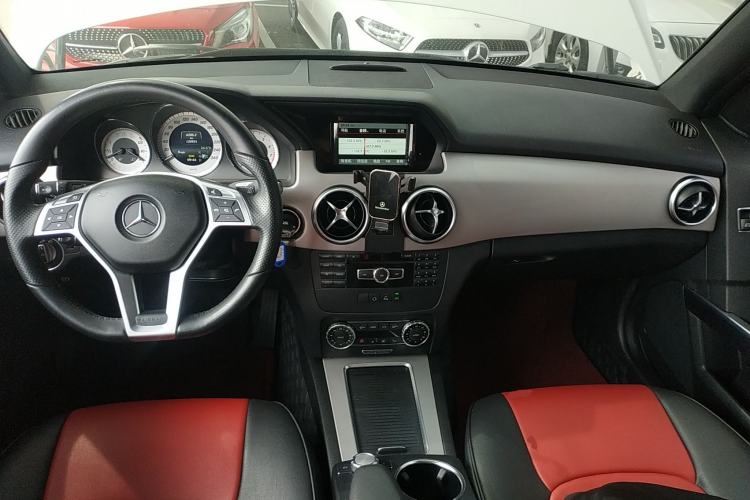 Used Mercedes-Benz GLK-Class 2015 GLK 260 4MATIC Dynamic Edition Ultimate Version
