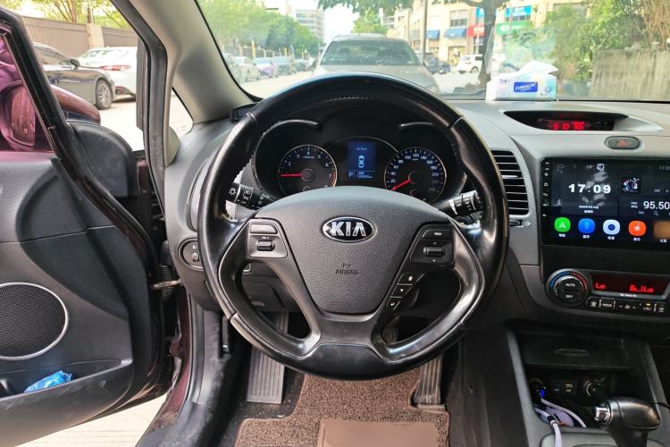 Used Kia K3 2015 1.6L Automatic DLX Steering Wheel