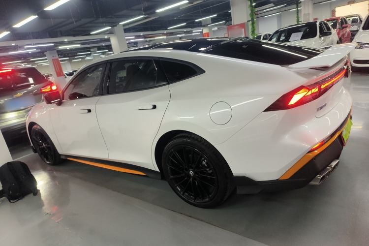 Used Changan UNI-V 2025 1.5T 500Bar Prestige Sporty Version