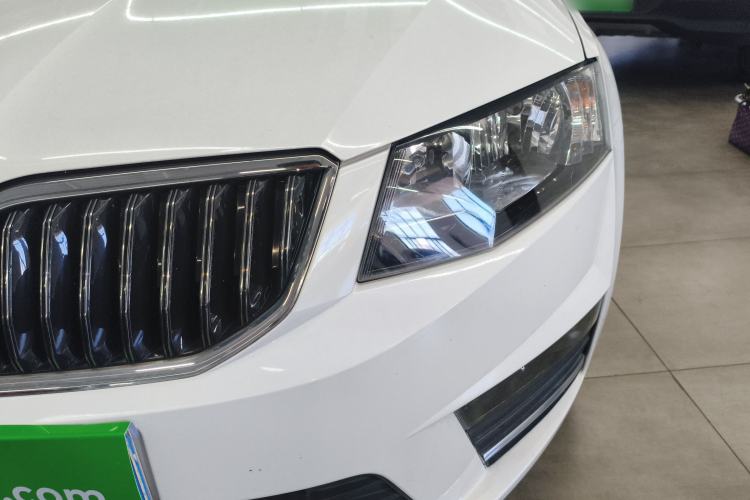 Used Skoda Octavia 2017 TSI280 DSG Smart Drive Edition
