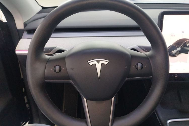 Used Tesla Model Y 2024 Rear-Wheel-Drive Version
