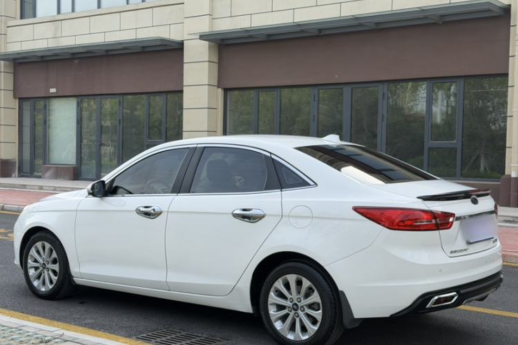 Used Ford Escort 2017 Happiness Edition 1.5L Automatic Fashion Version Exterior 4