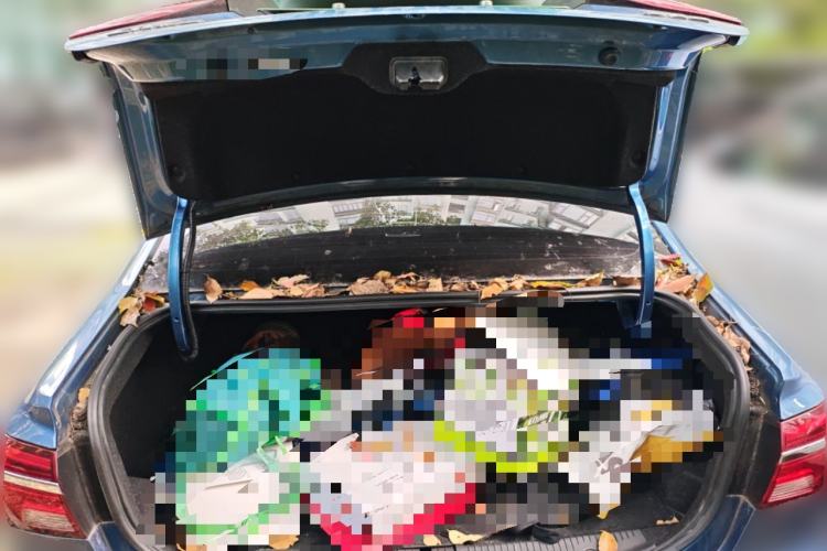 Used Roewe i6 New Energy 2017 45T Hybrid Connect & Smart Enjoyment Edition Trunk