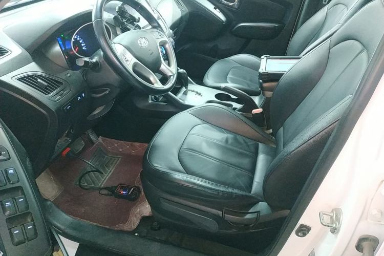 Used Hyundai ix35 2015 2.0L Automatic 2WD Smart Type China IV Left Front Seat