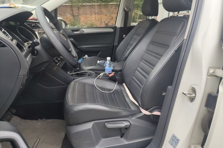 Used Volkswagen Touran 2016 Volkswagen Touran L 280TSI DSG Comfort Edition Left Front Seat