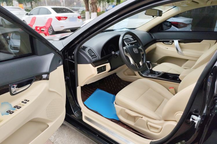 Used Changan Raeton 2016 1.8T Automatic Smart Enjoyment Deluxe Model
