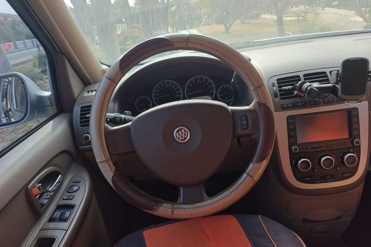 Used Buick GL8 2014 2.4L Classic Edition

