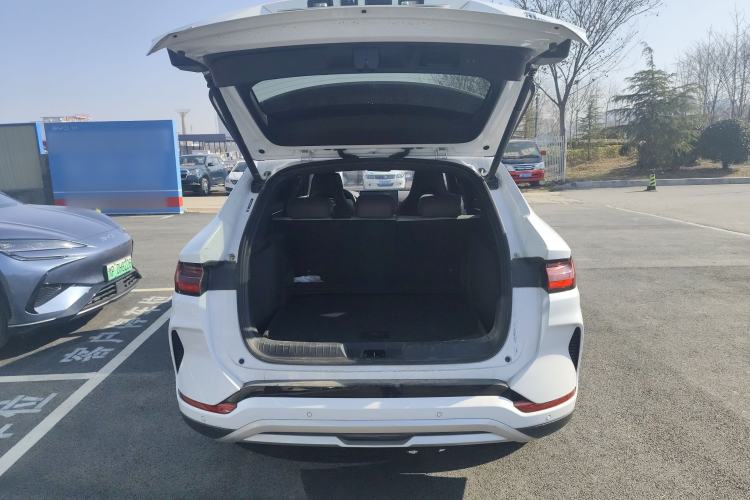 Used BYD Song PLUS New Energy 2025 EV Intelligent Driving Edition 520km Luxury Model
