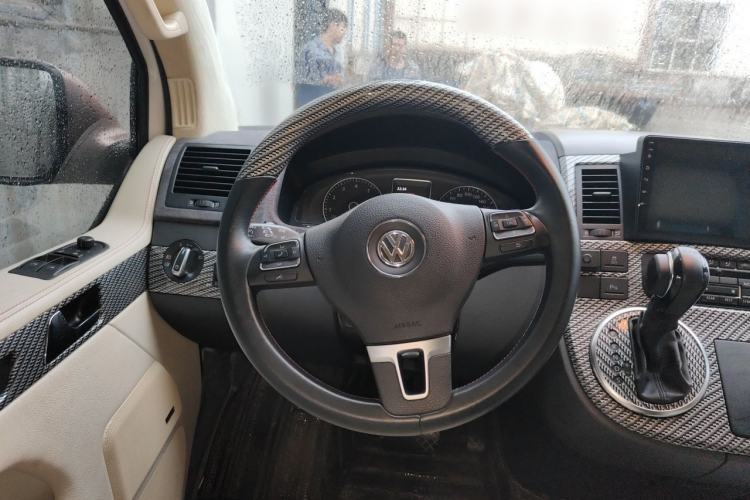 Used Volkswagen Multivan 2014 2.0 TSI Four-Wheel-Drive Executive Edition