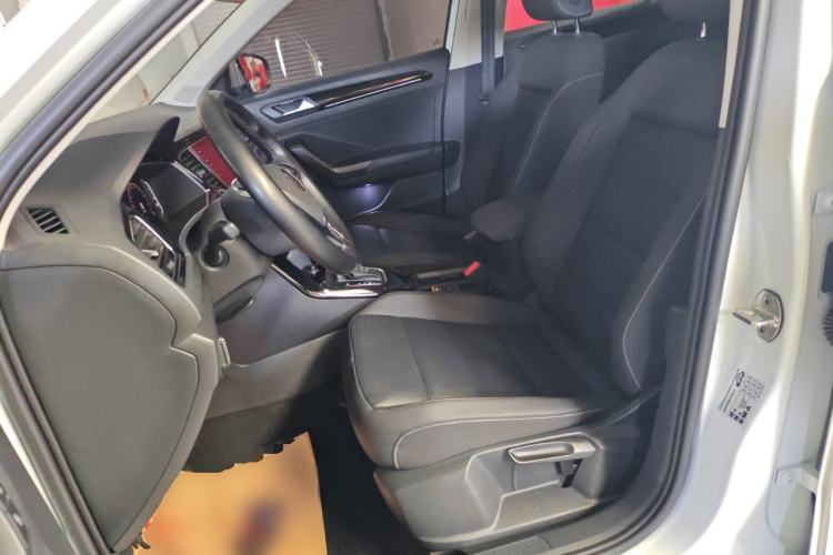 Used Volkswagen T-ROC 2021 280TSI DSG Two-Wheel Drive Comfort Connect Edition
