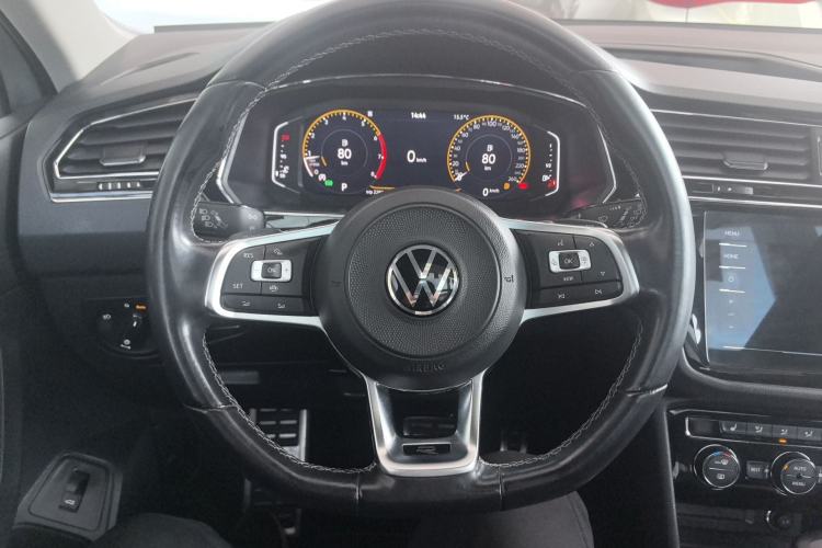 Used Volkswagen Tiguan L 2021 330TSI Automatic Two-Wheel Drive R-Line Flagship Edition Steering Wheel