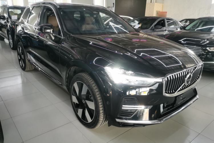 Used Volvo XC60 New Energy 2024 T8 Plug-in Hybrid Long-Range All-Wheel Drive Smart Luxury Edition
