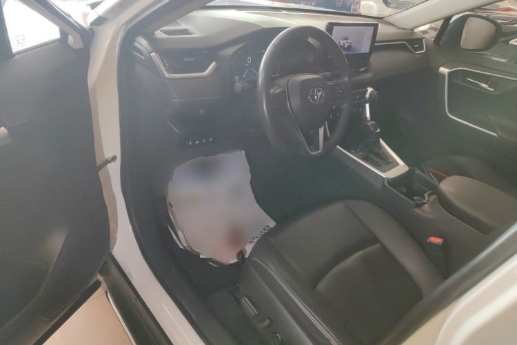 Used Toyota RAV4 2023 2.0L CVT Two-Wheel Drive 20th Anniversary Platinum Edition
