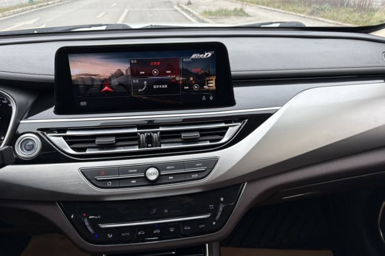 Used Changan Raeton CC 2018 1.5T Automatic Haoya Model Guangmang Edition China V Standard