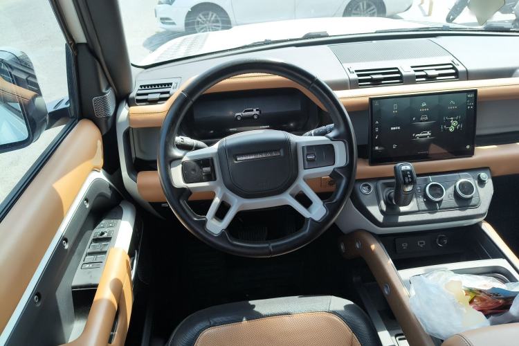 Used Land Rover Defender 2023 Facelift 110 3.0T P400 X-DYNAMIC HSE Steering Wheel