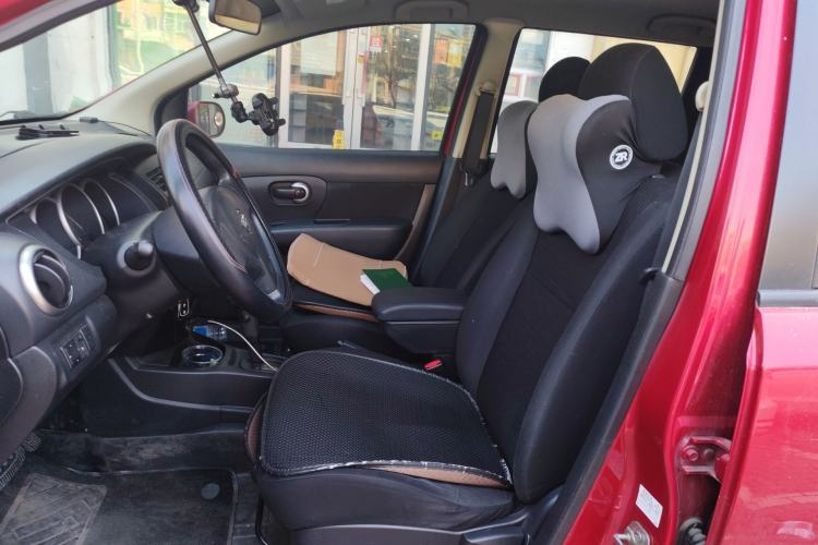 Used Nissan Livina 2010 Jingyue Edition 1.6L Automatic All-in-One Model Left Front Seat