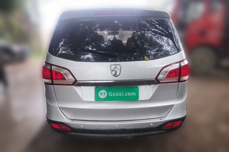 Used Baojun 730 2014 1.5L manual luxury trim 7 seats