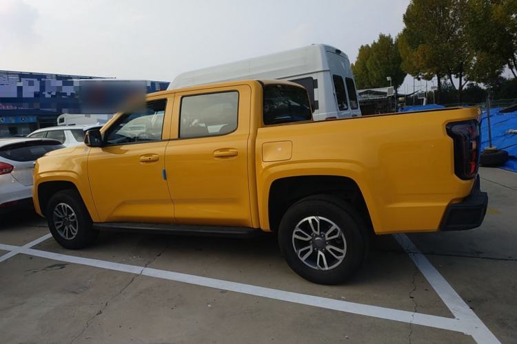 Used JMC DaDao 2023 All-Purpose 2.3T Gasoline Manual Two-Wheel-Drive Standard Wheelbase Comfort Edition