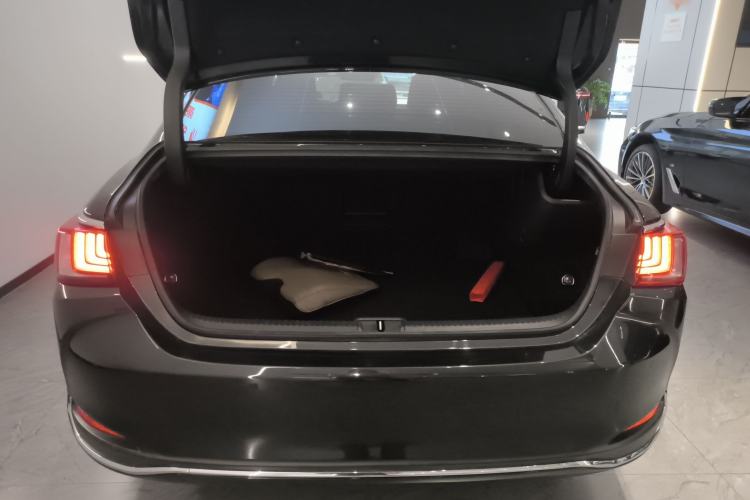 Used Lexus ES 2021 300h Deluxe Edition