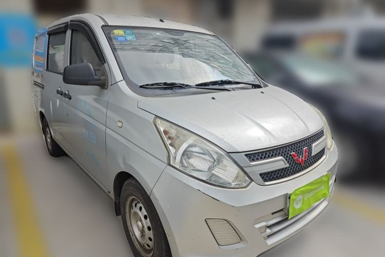 Used Wuling Rongguang V 2016 1.2L Practical Version Front Right 45 Deg