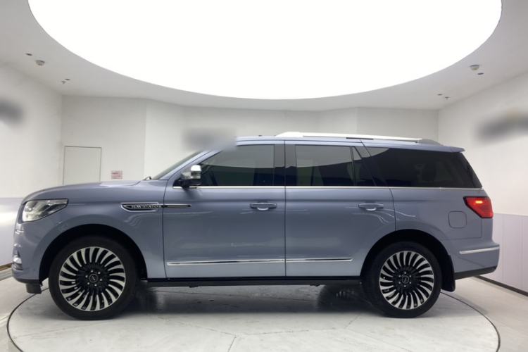 Used Lincoln Navigator 2020 3.5T Presidential Series Exterior 2