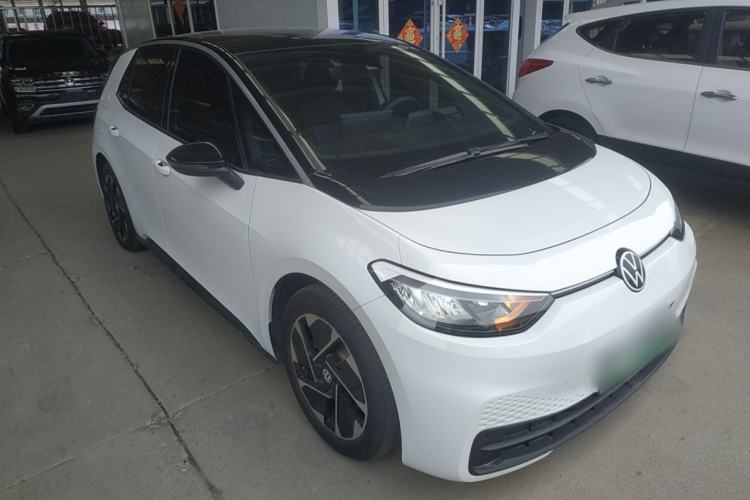 Used Volkswagen ID.3 2025 Smart Version Pure & Intelligent Enjoyment Edition Front Right 45 Deg