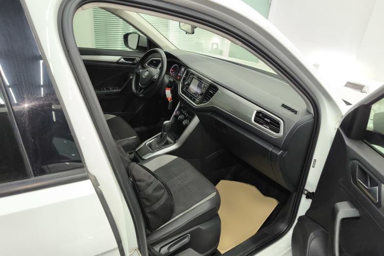 Used Volkswagen T-ROC 2019 230TSI DSG Two-Wheel-Drive Advanced Version China VI Standard
