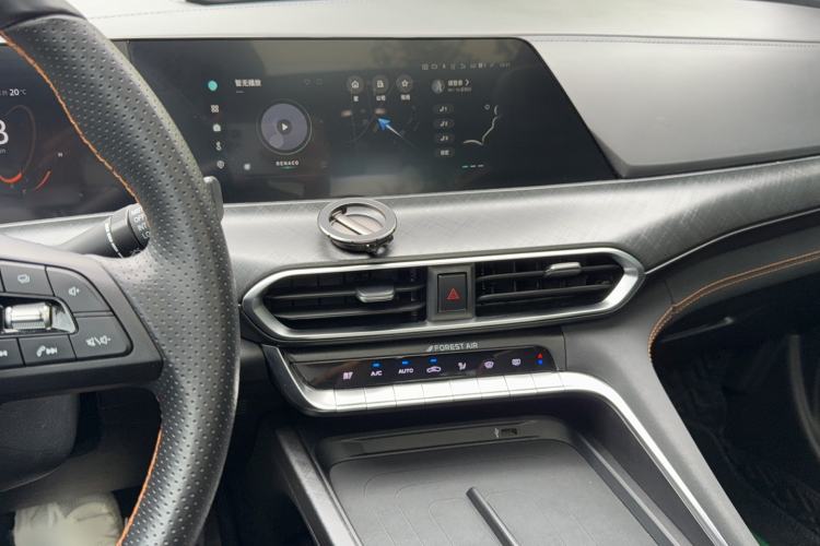 Used CHANGAN UNI-T 2022 1.5T Prestige Version Audio And AC Panel