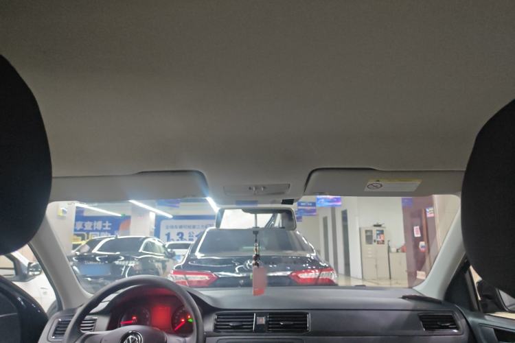 Used Volkswagen Santana 2016 1.6L Automatic Fashion Edition Headliner