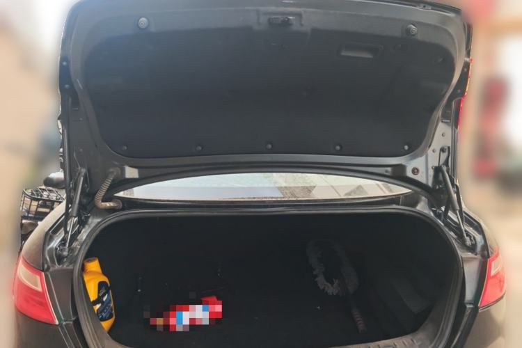 Used Bestune B70 2014 2.0L automatic luxury version
