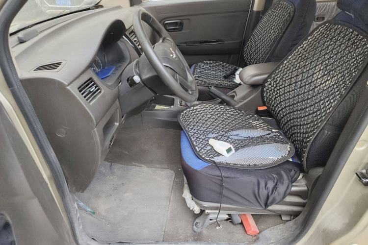 Used Wuling Rongguang V 2016 1.2L Standard Version
