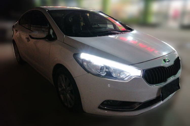 Used Kia K3 2013 1.6L Automatic GLS Front Right 45 Deg