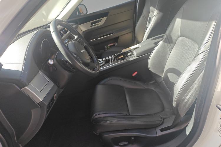 Used Jaguar XF 2016 XF 2.0T Two-Wheel-Drive Luxury Edition