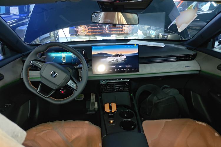 Used CHANGAN UNI-V 2025 Model Third-Generation 1.5T 500Bar Prestige Sports Edition
