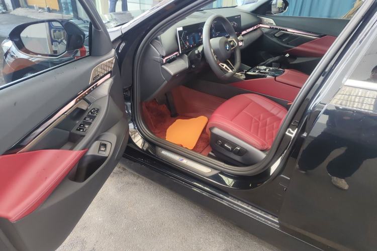 Used BMW 5 Series 2025 530Li Luxury Edition M Sport Package
