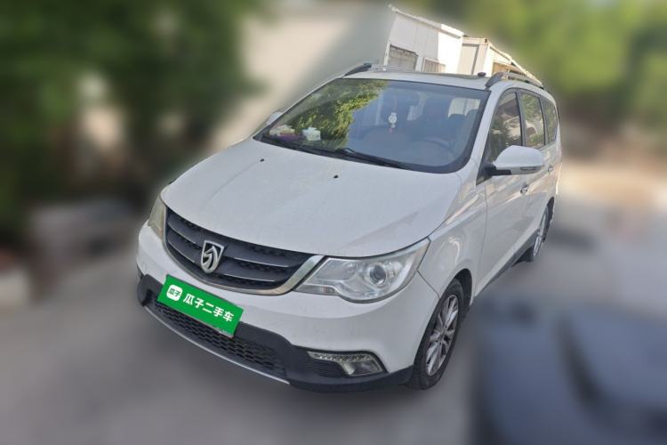 Used Baojun 730 2014 1.5L Manual Luxury Navigation ESP Version 7 Seats