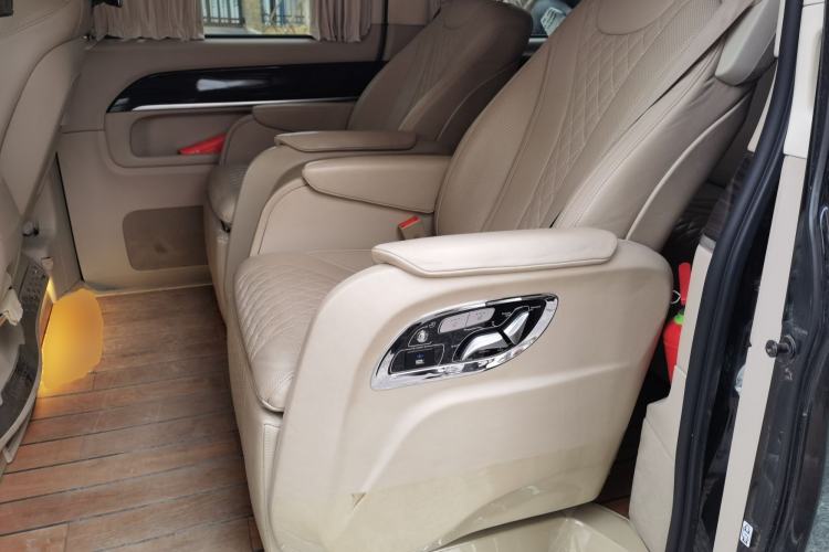 Used Mercedes-Benz V-Class 2016 V 260 Avantgarde Edition