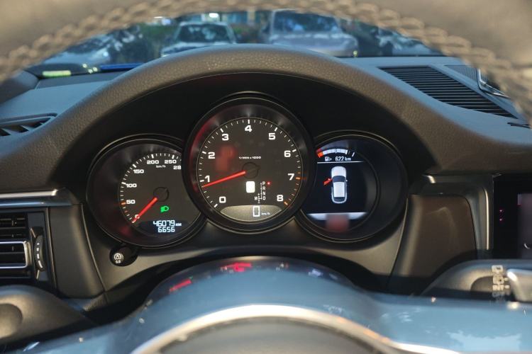 Used Porsche Macan 2020 Macan 2.0T Steering Wheel