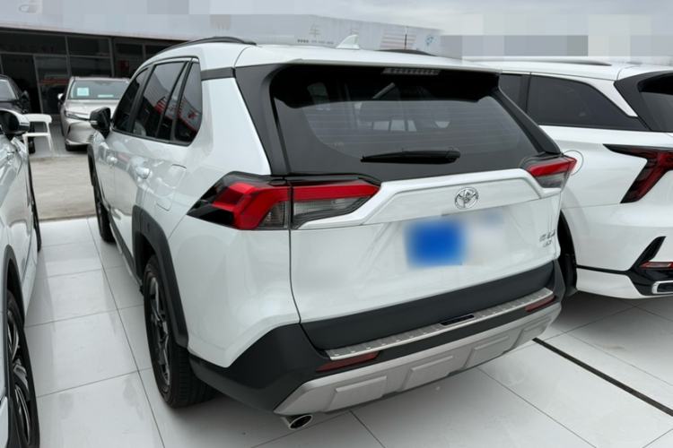 Used Toyota RAV4 2022 2.0L CVT 4x4 Style Plus Edition