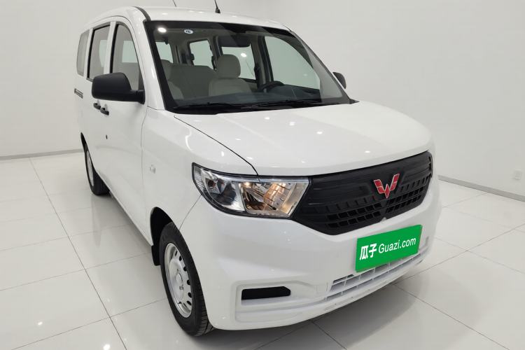 Used Wuling Hongguang V 2022 1.5L Jingqu Edition Electric-Assist LAR Exterior 1