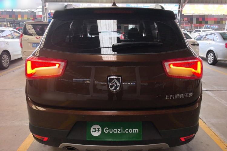 Used Baojun 560 2015 1.8L manual luxury version
