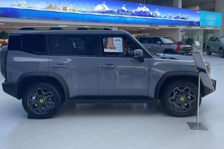 Used JETOUR Traveler C-DM 2024 C-DM 208KM Mountain & Wilderness Edition Exterior 2