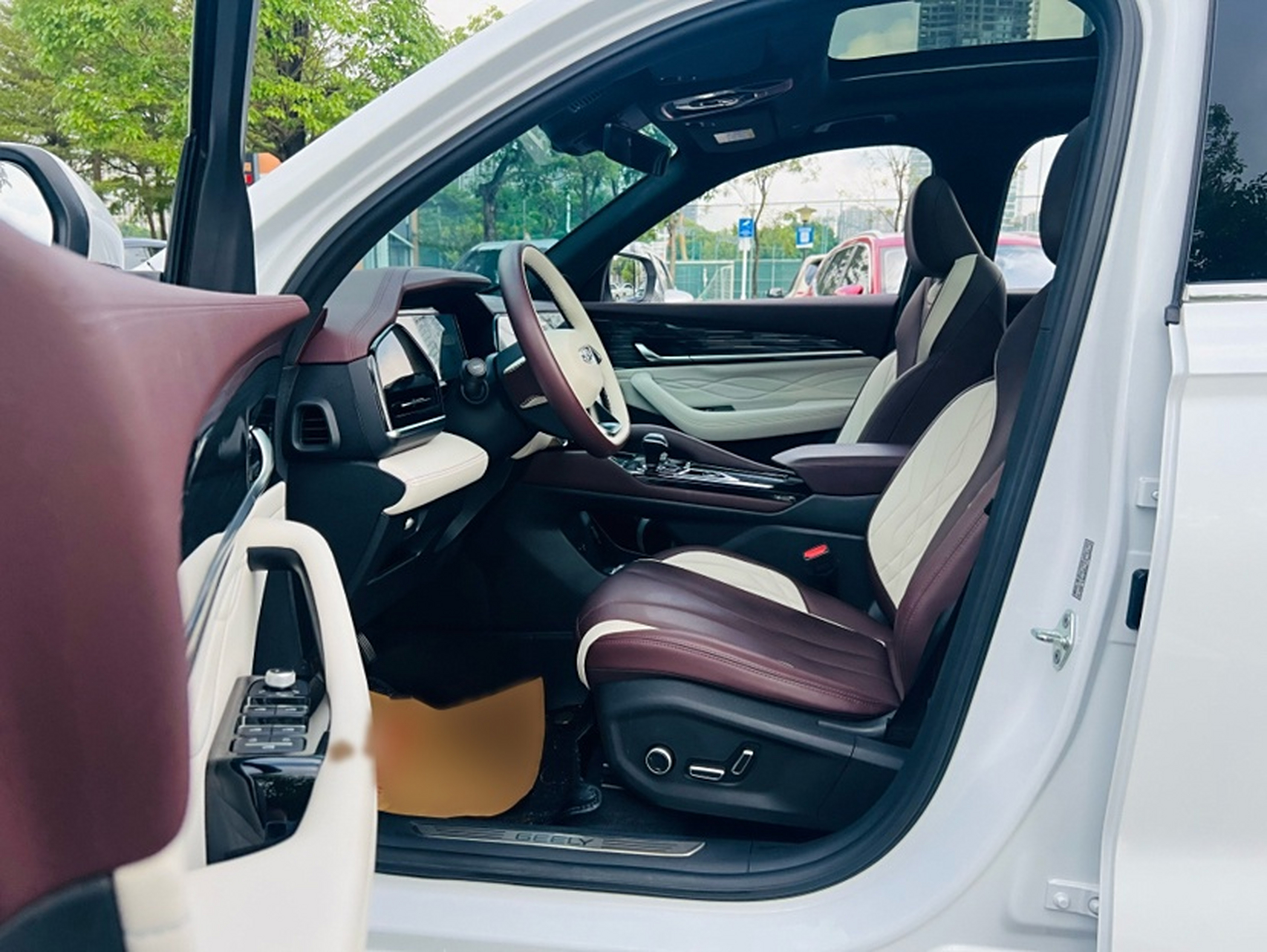 Переднее сиденье в автомобиле