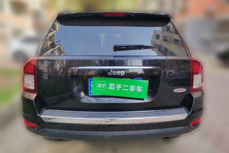 Used Jeep Compass 2014 2.4L four-wheel drive sport version
