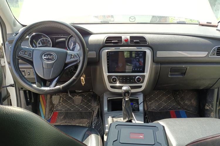 Used JAC T6 2016 2.0L Gasoline Entry-Level Long-Wheelbase HFC4GA3-3D
