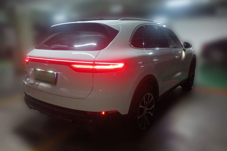 Used Porsche Cayenne 2018 Cayenne 3.0T Rear Right 45 Deg