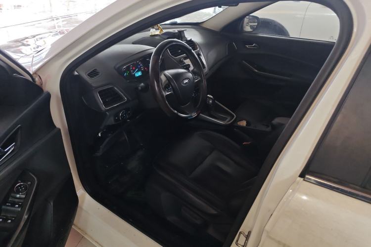 Used Ford Escort 2015 1.5L Automatic Fashion Model Driver Seat