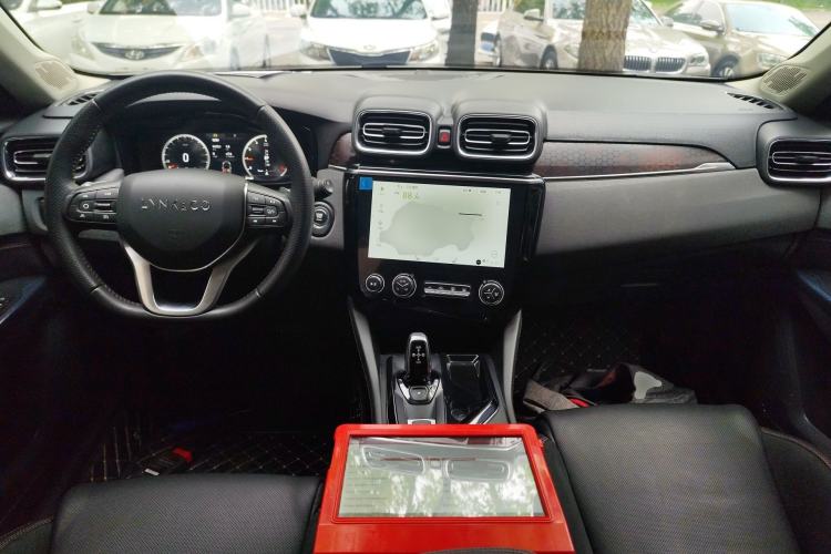 Used Lynk & Co 02 2018 1.5T DCT Two-Wheel Drive Sporty Version China V Standard Center Console